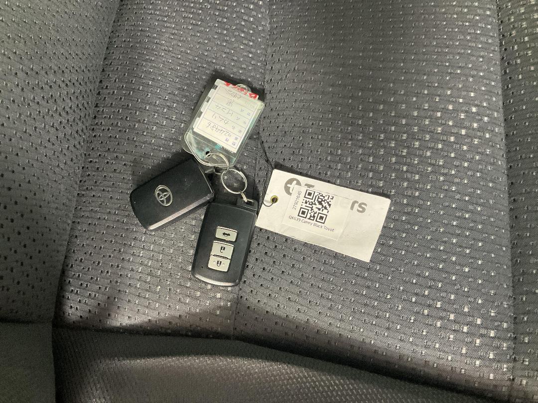 Photo '22' of Toyota Camry