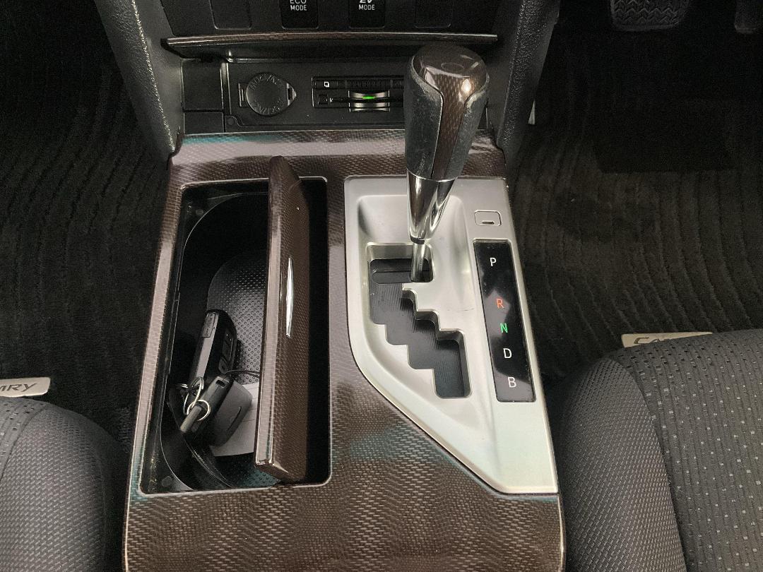 Photo '18' of Toyota Camry