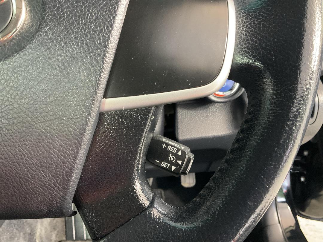 Photo '27' of Toyota Camry