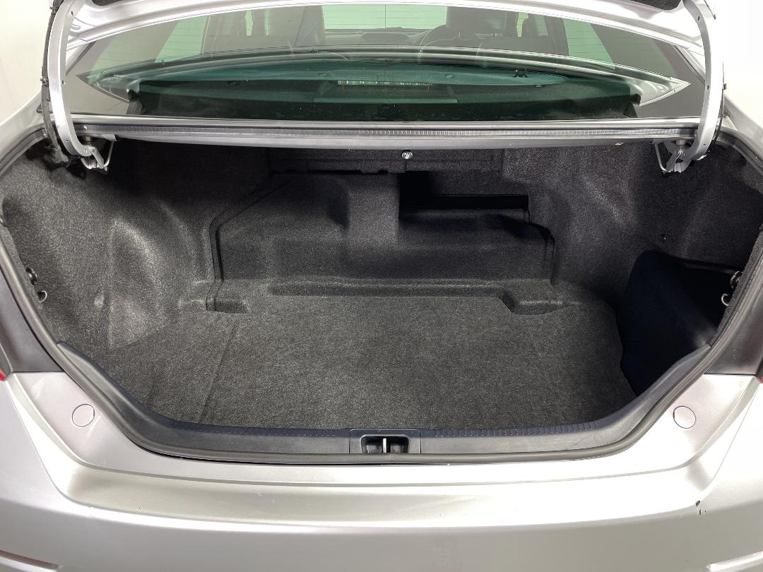 Photo '14' of Toyota Camry