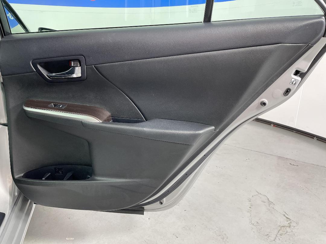 Photo '19' of Toyota Camry