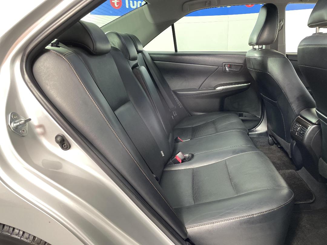 Photo '20' of Toyota Camry