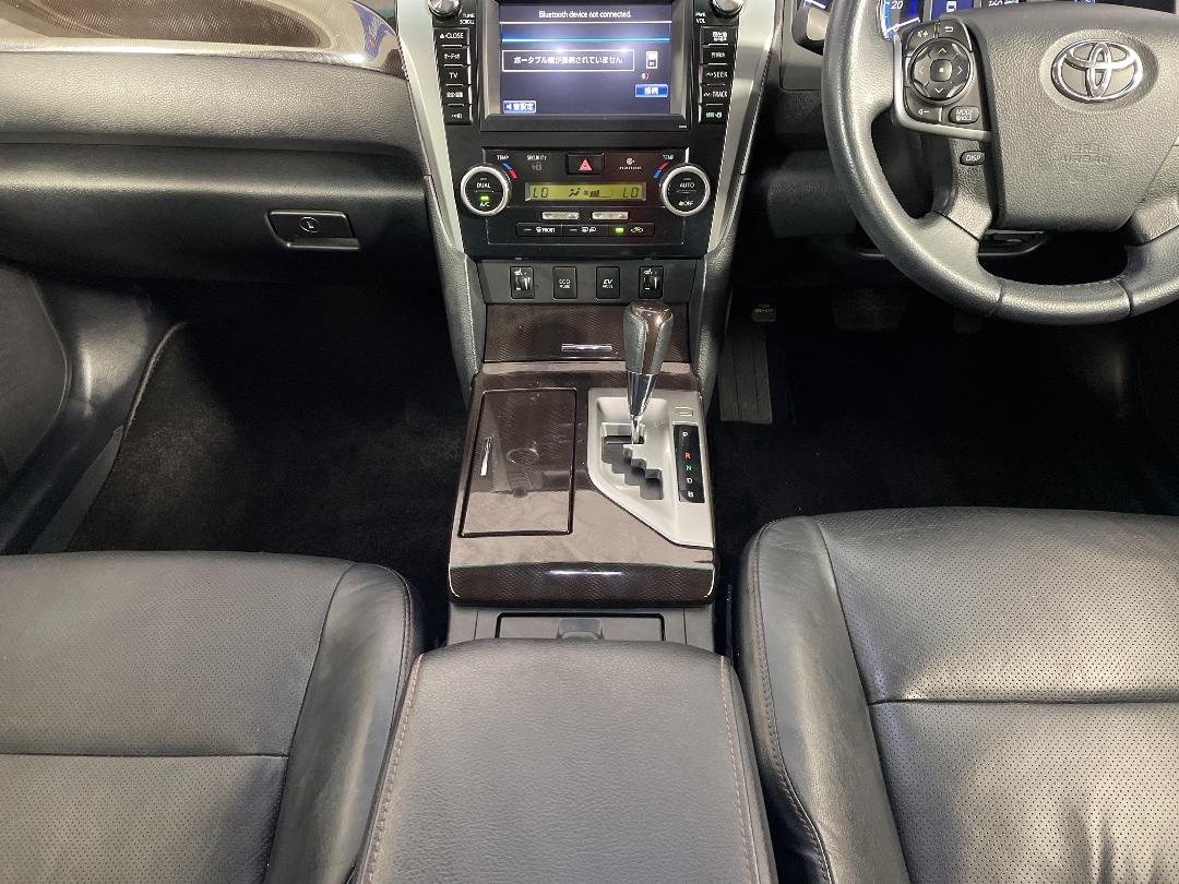 Photo '18' of Toyota Camry