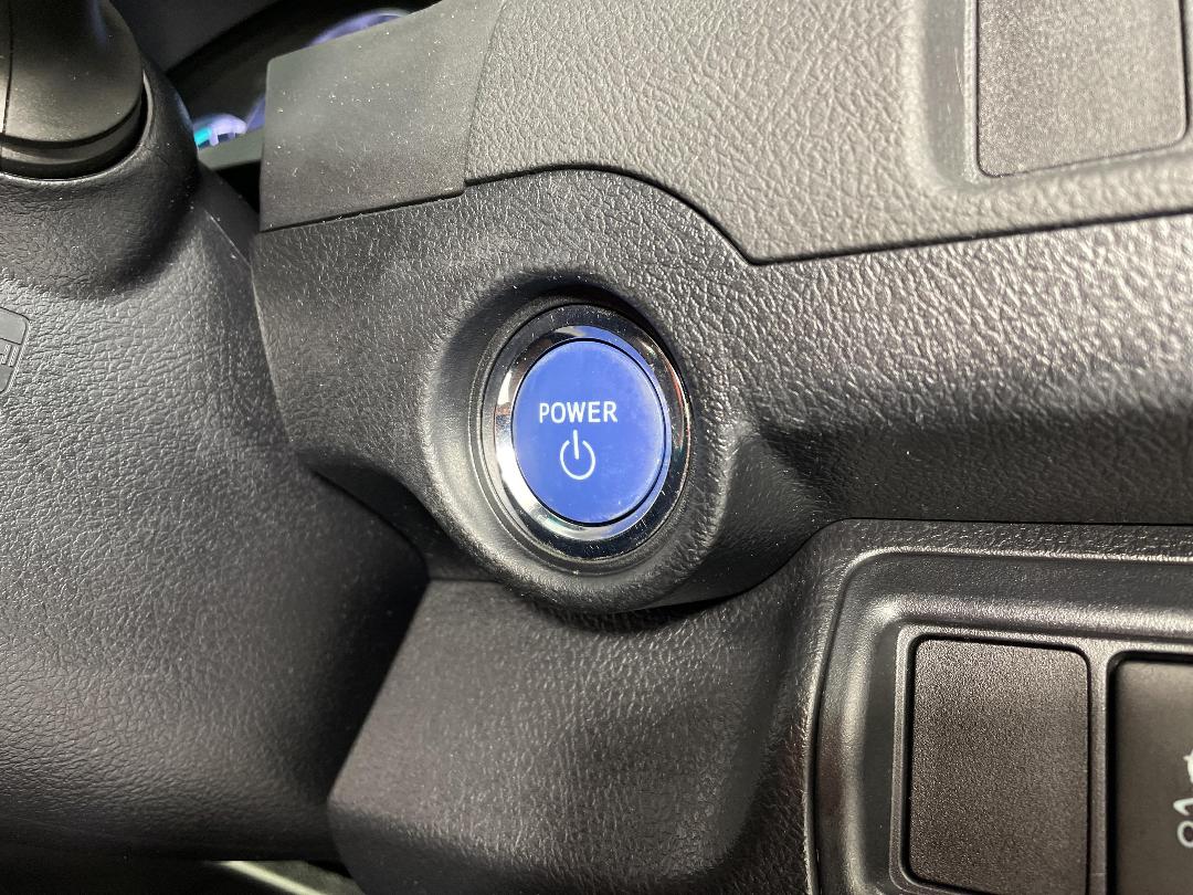 Photo '31' of Toyota Camry