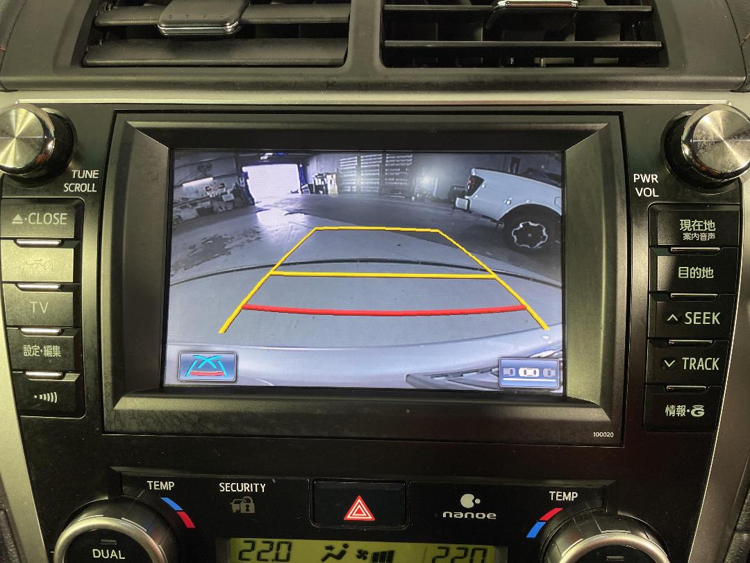 Photo '32' of Toyota Camry