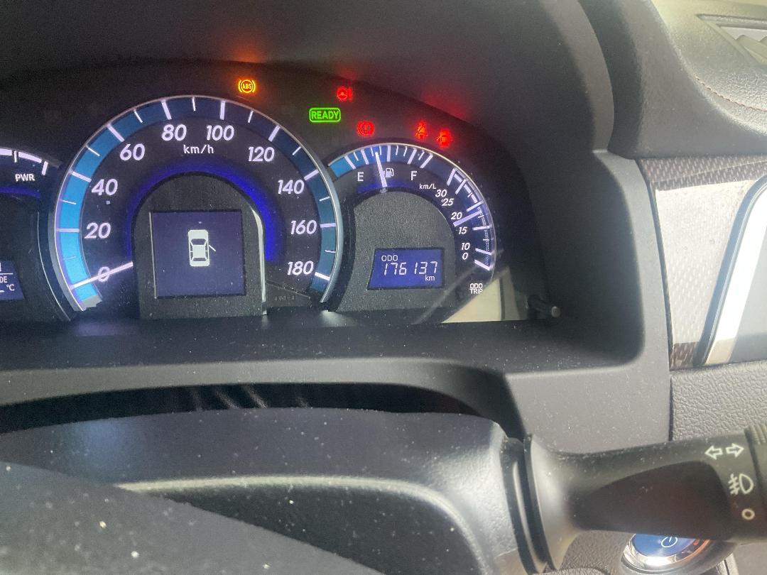 Photo '8' of Toyota Camry Hybrid