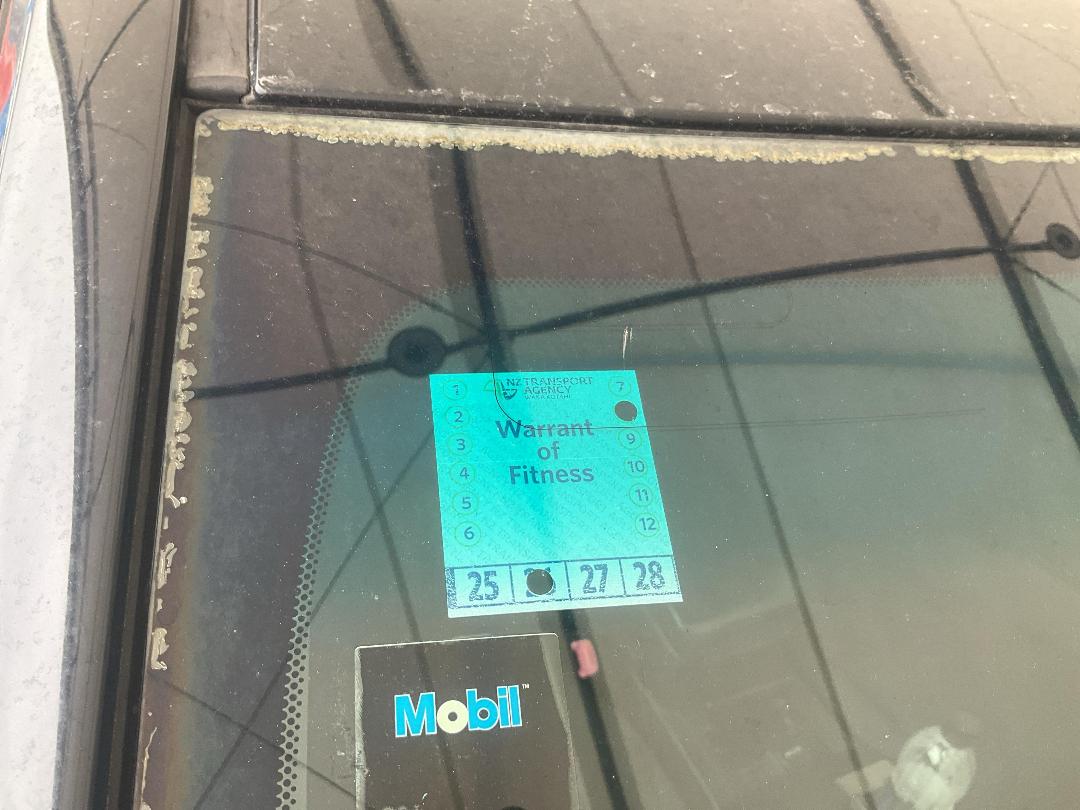 Photo '12' of Toyota Camry Hybrid