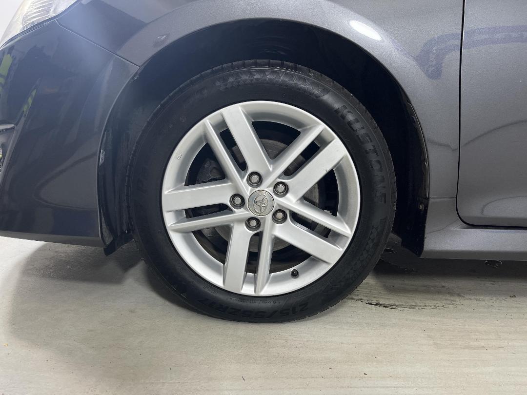 Photo '10' of Toyota Camry Photo '10' of Toyota Camry