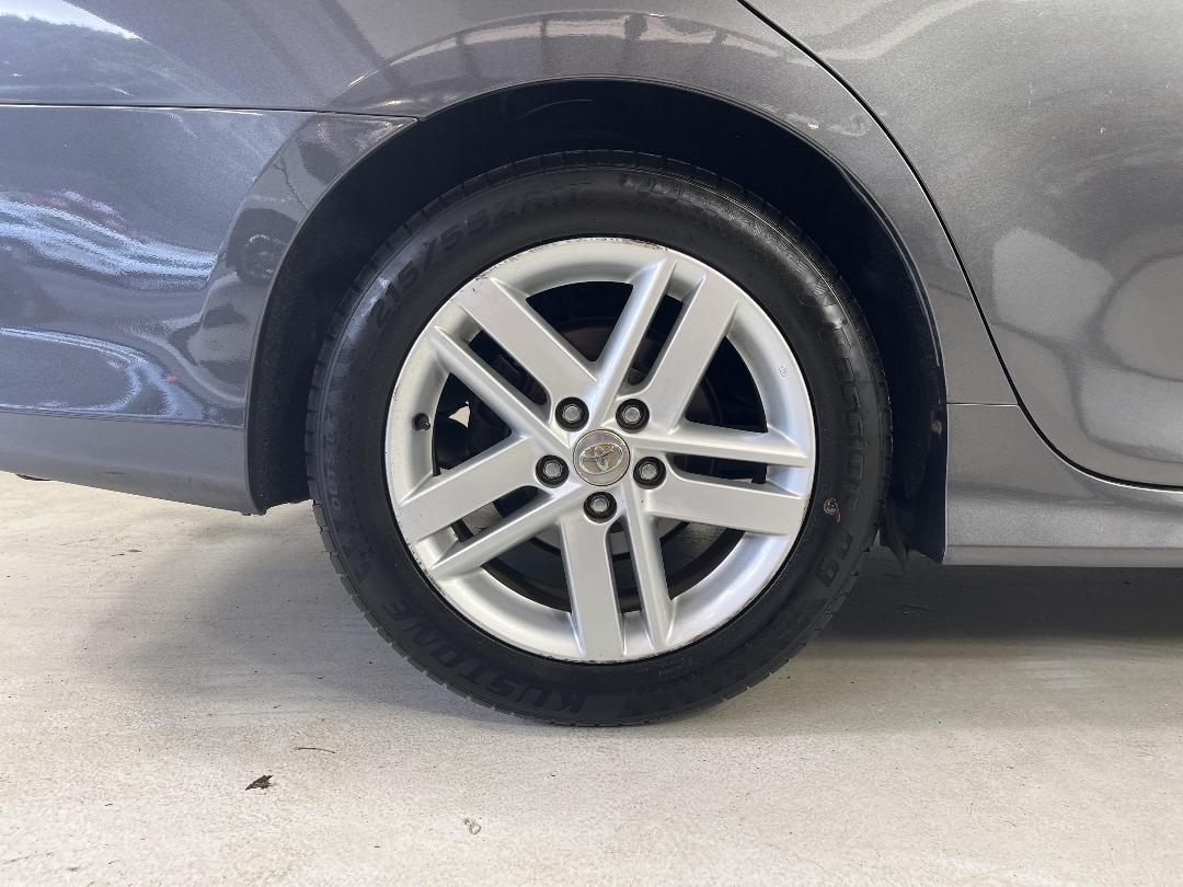 Photo '12' of Toyota Camry Photo '12' of Toyota Camry