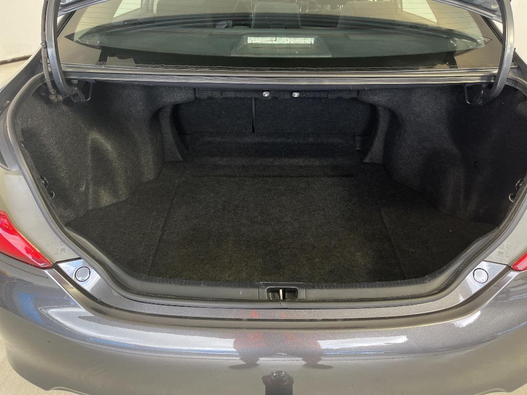 Photo '14' of Toyota Camry Photo '14' of Toyota Camry