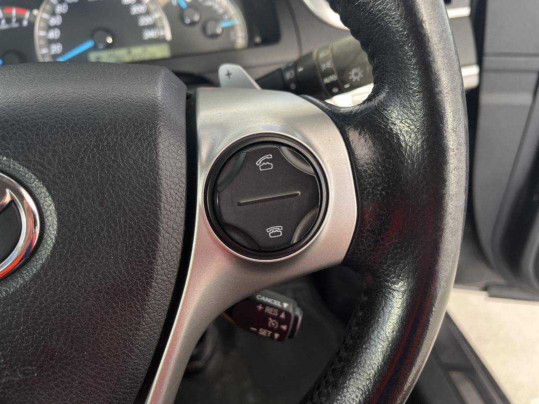 Photo '25' of Toyota Camry Photo '25' of Toyota Camry