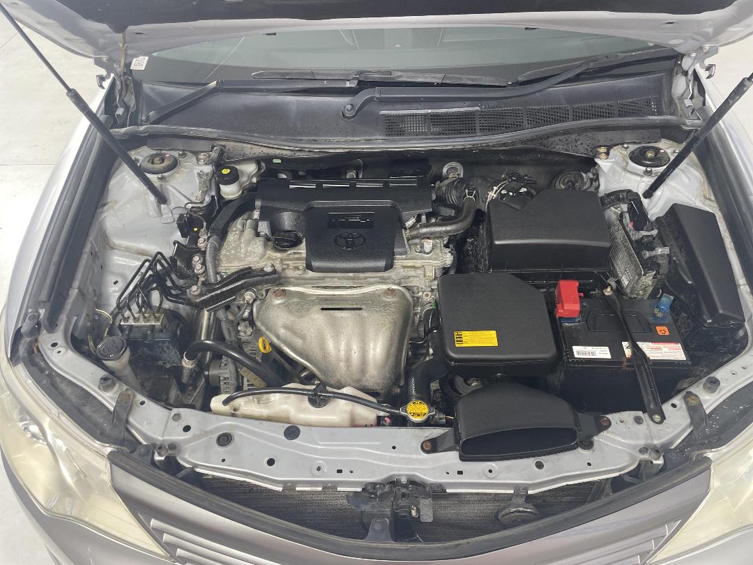 Photo '13' of Toyota Camry