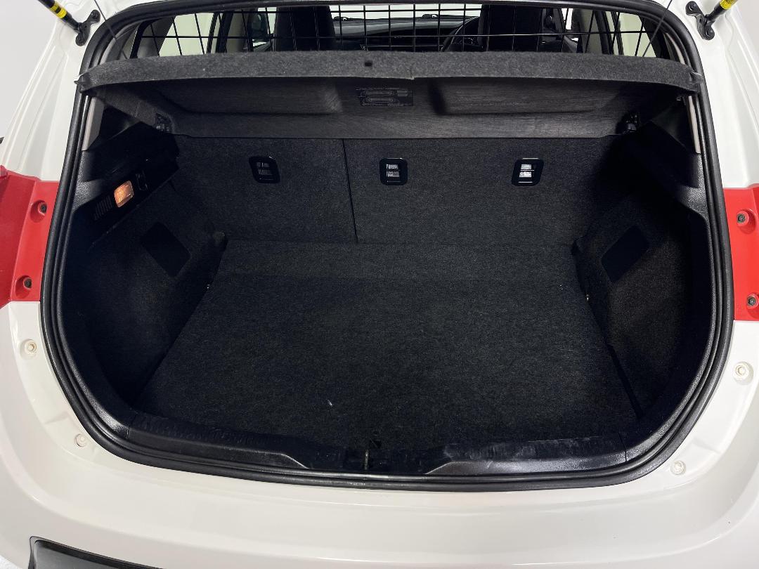 Photo '14' of Toyota Corolla