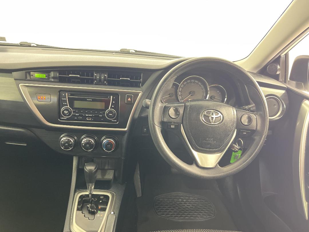 Photo '17' of Toyota Corolla
