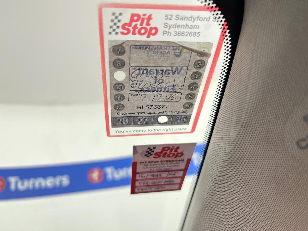 Photo '24' of Toyota Corolla