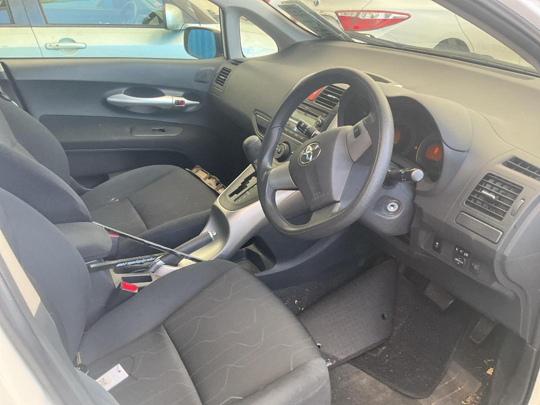 Photo '6' of Toyota Corolla GX Photo '6' of Toyota Corolla GX