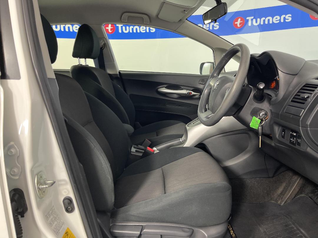 Photo '16' of Toyota Corolla