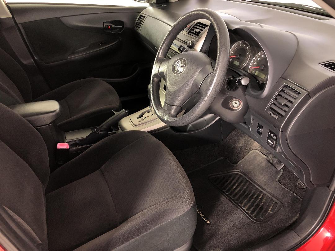 Photo '16' of Toyota Corolla Photo '16' of Toyota Corolla