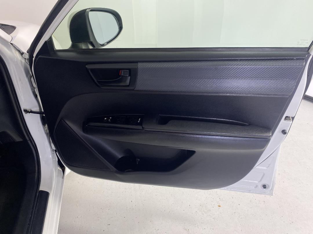 Photo '15' of Toyota Corolla Photo '15' of Toyota Corolla