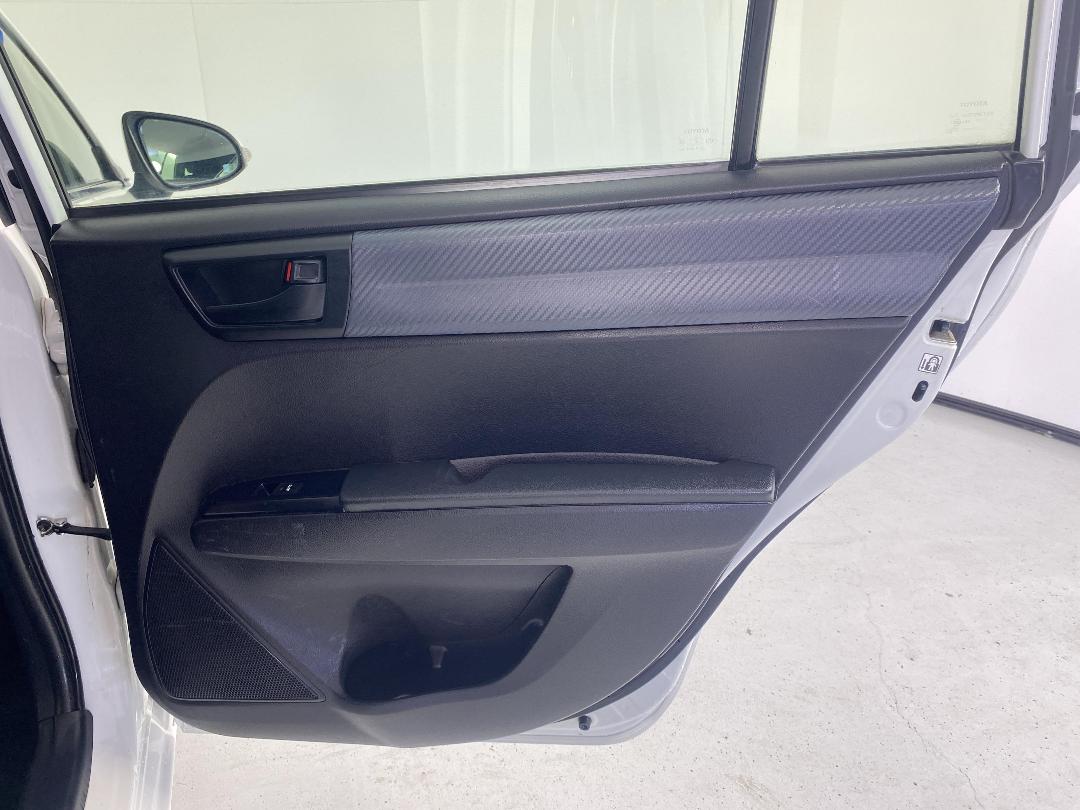 Photo '19' of Toyota Corolla Photo '19' of Toyota Corolla