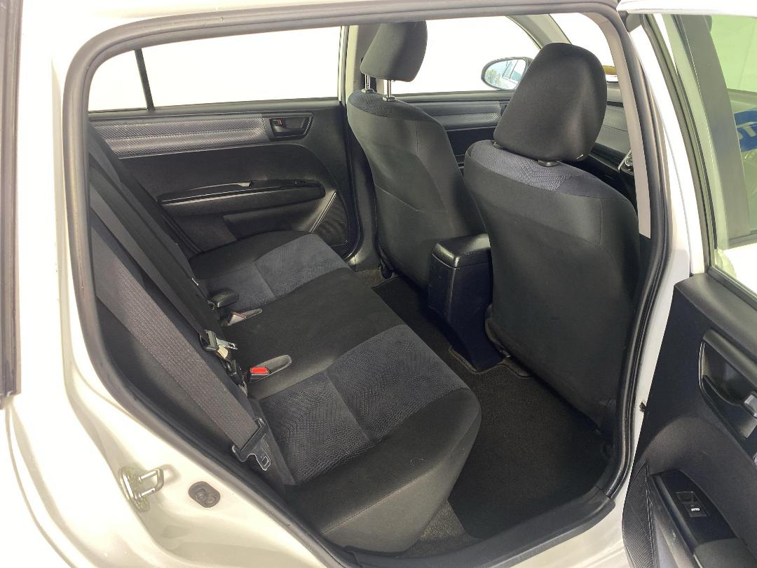 Photo '20' of Toyota Corolla Photo '20' of Toyota Corolla