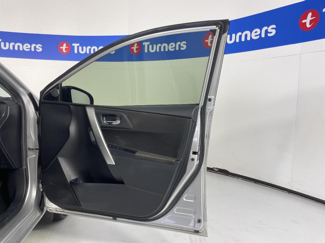 Photo '15' of Toyota Corolla Photo '15' of Toyota Corolla