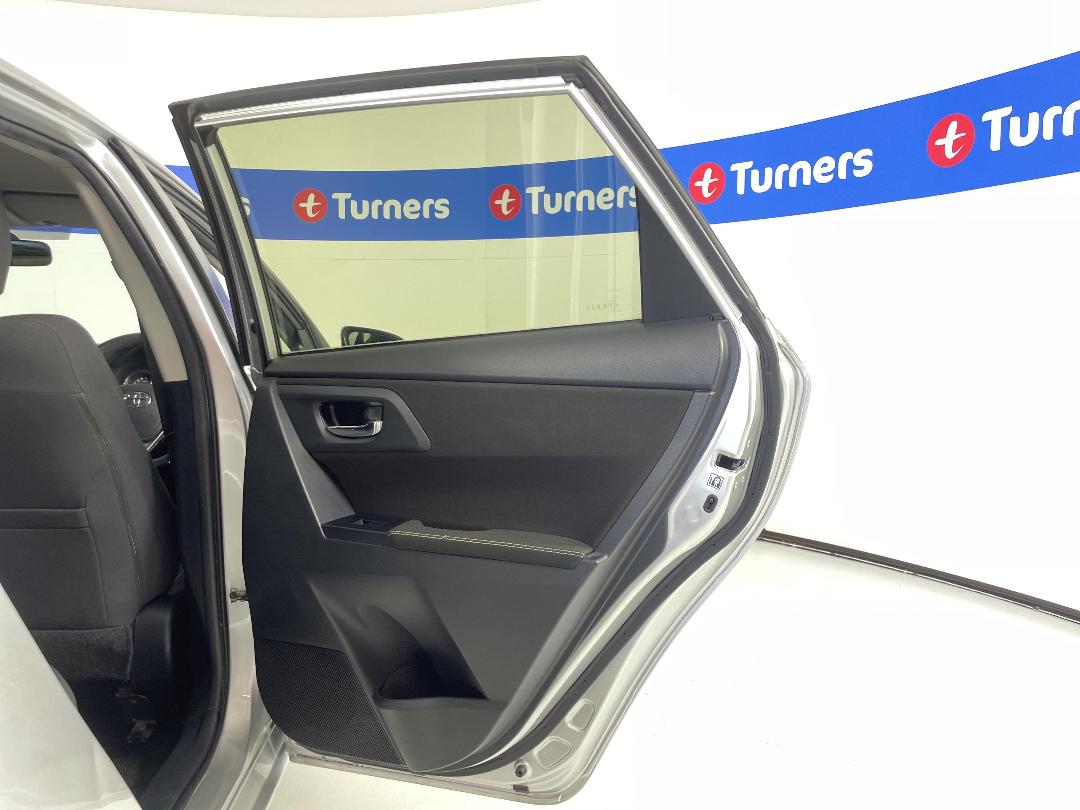 Photo '19' of Toyota Corolla Photo '19' of Toyota Corolla