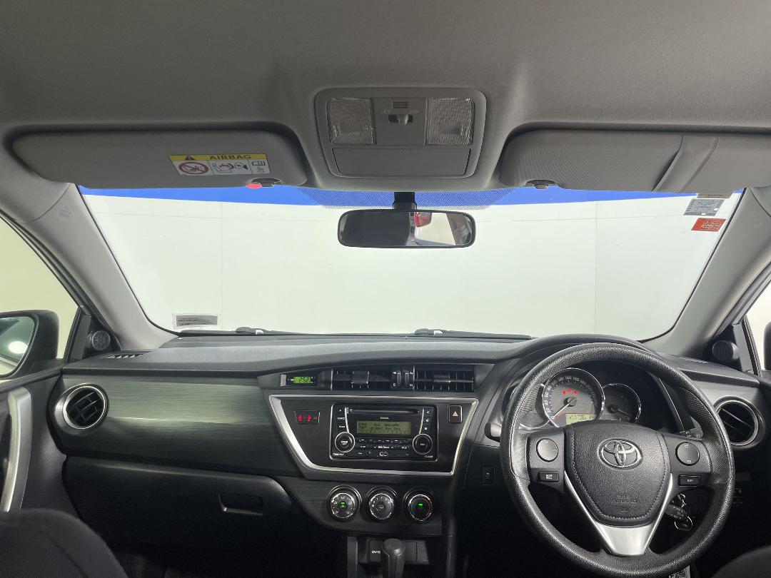 Photo '17' of Toyota Corolla Photo '17' of Toyota Corolla