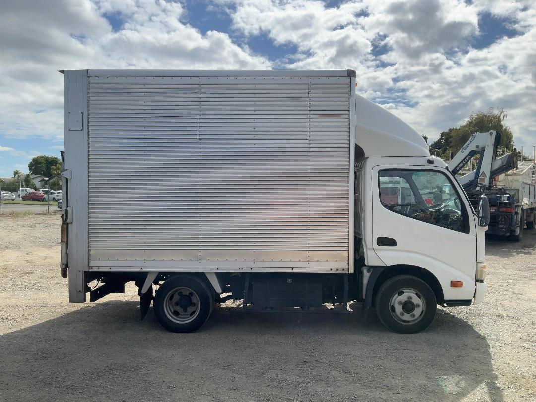 Photo '3' of Toyota Dyna Box Body