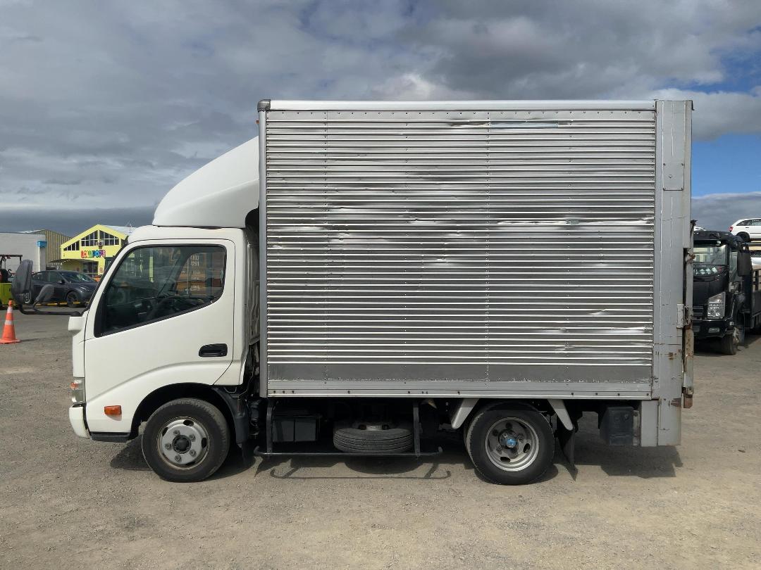 Photo '9' of Toyota Dyna Box Body
