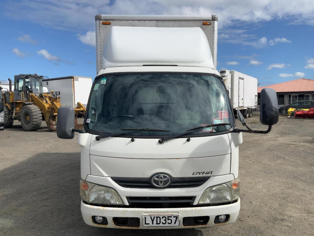 Photo '11' of Toyota Dyna Box Body