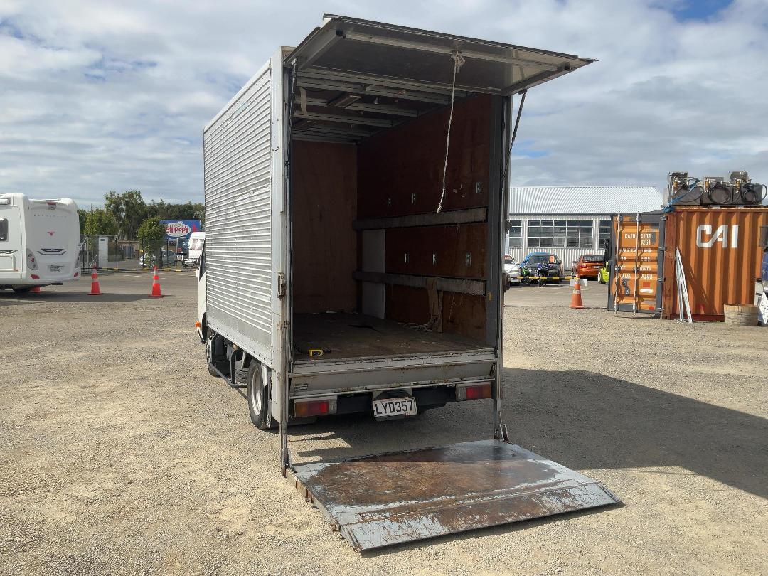 Photo '7' of Toyota Dyna Box Body