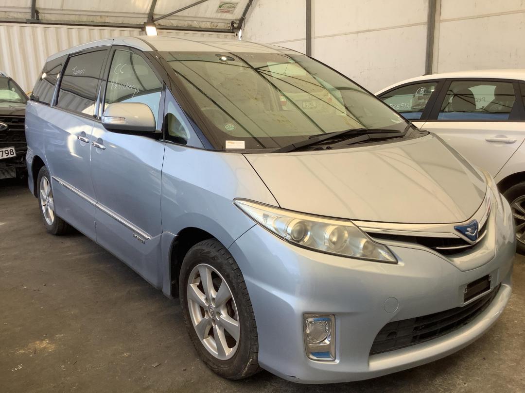 Photo '3' of Toyota Estima X HV E-4