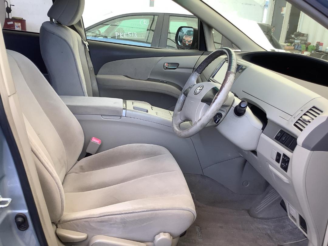 Photo '10' of Toyota Estima X HV E-4