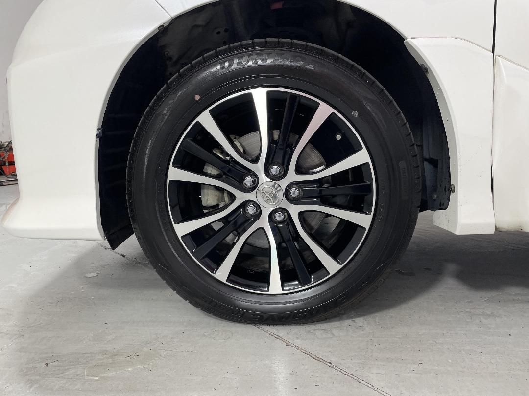 Photo '10' of Toyota Estima Photo '10' of Toyota Estima