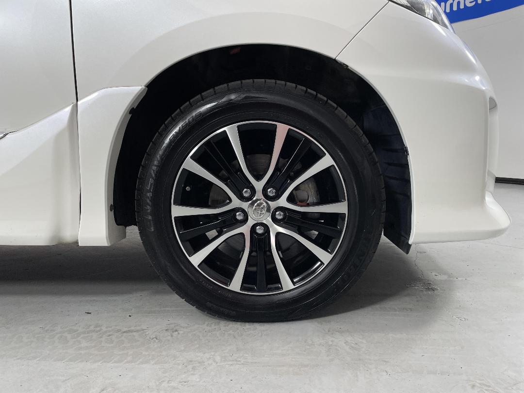 Photo '9' of Toyota Estima Photo '9' of Toyota Estima