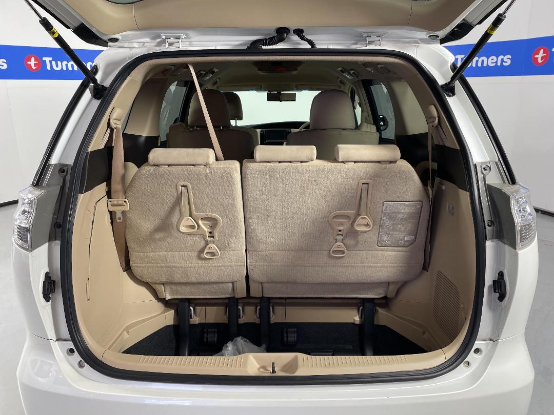 Photo '14' of Toyota Estima Photo '14' of Toyota Estima