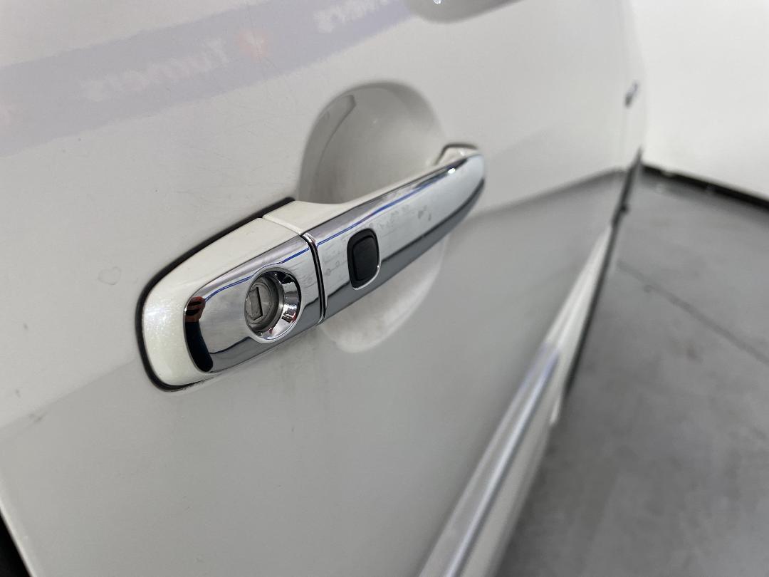 Photo '23' of Toyota Estima Photo '23' of Toyota Estima