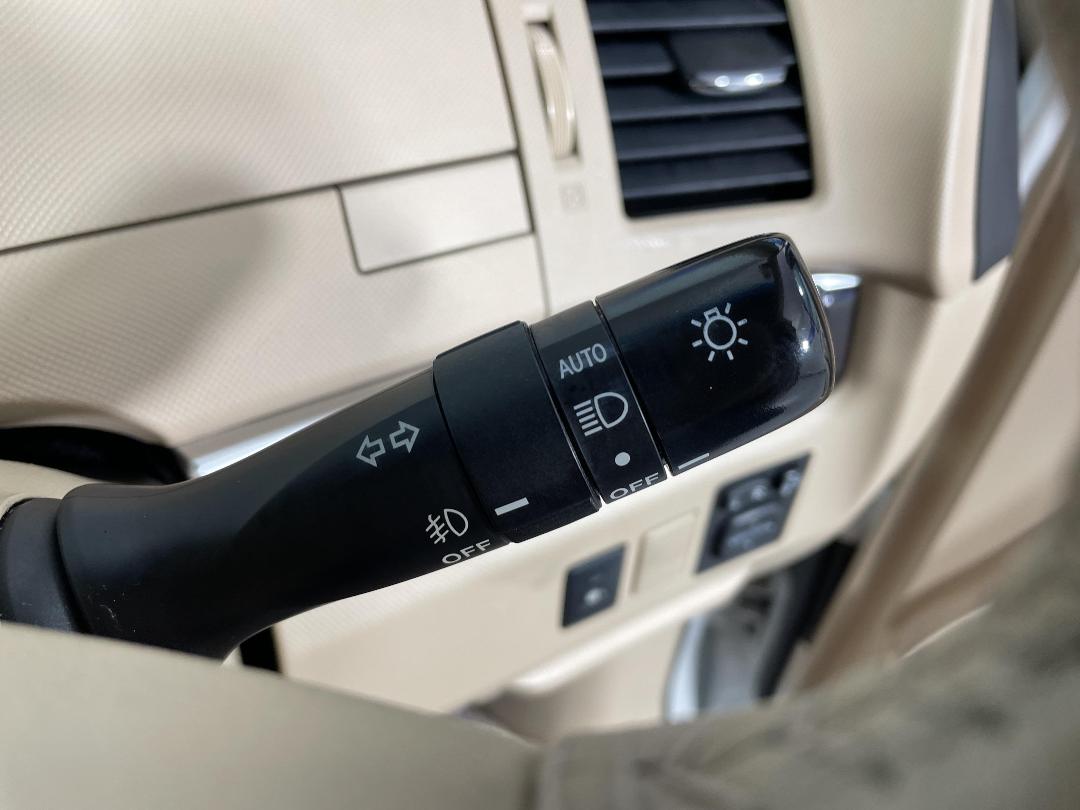 Photo '26' of Toyota Estima Photo '26' of Toyota Estima