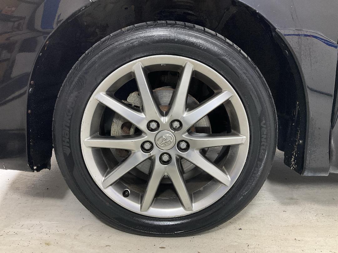 Photo '10' of Toyota Estima Photo '10' of Toyota Estima