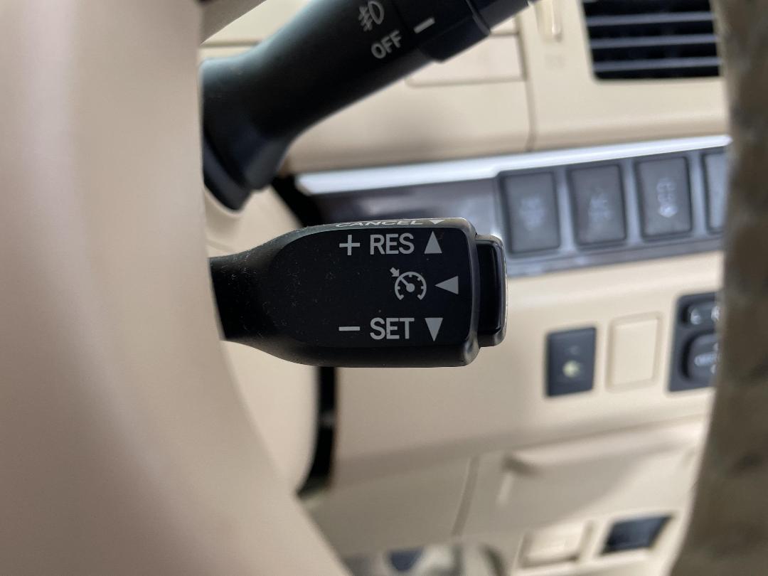 Photo '24' of Toyota Estima Photo '24' of Toyota Estima