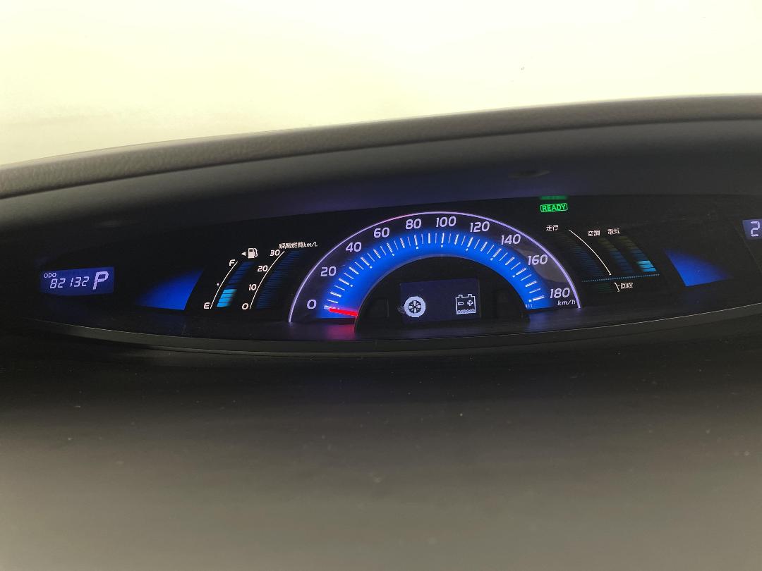 Photo '20' of Toyota Estima Photo '20' of Toyota Estima