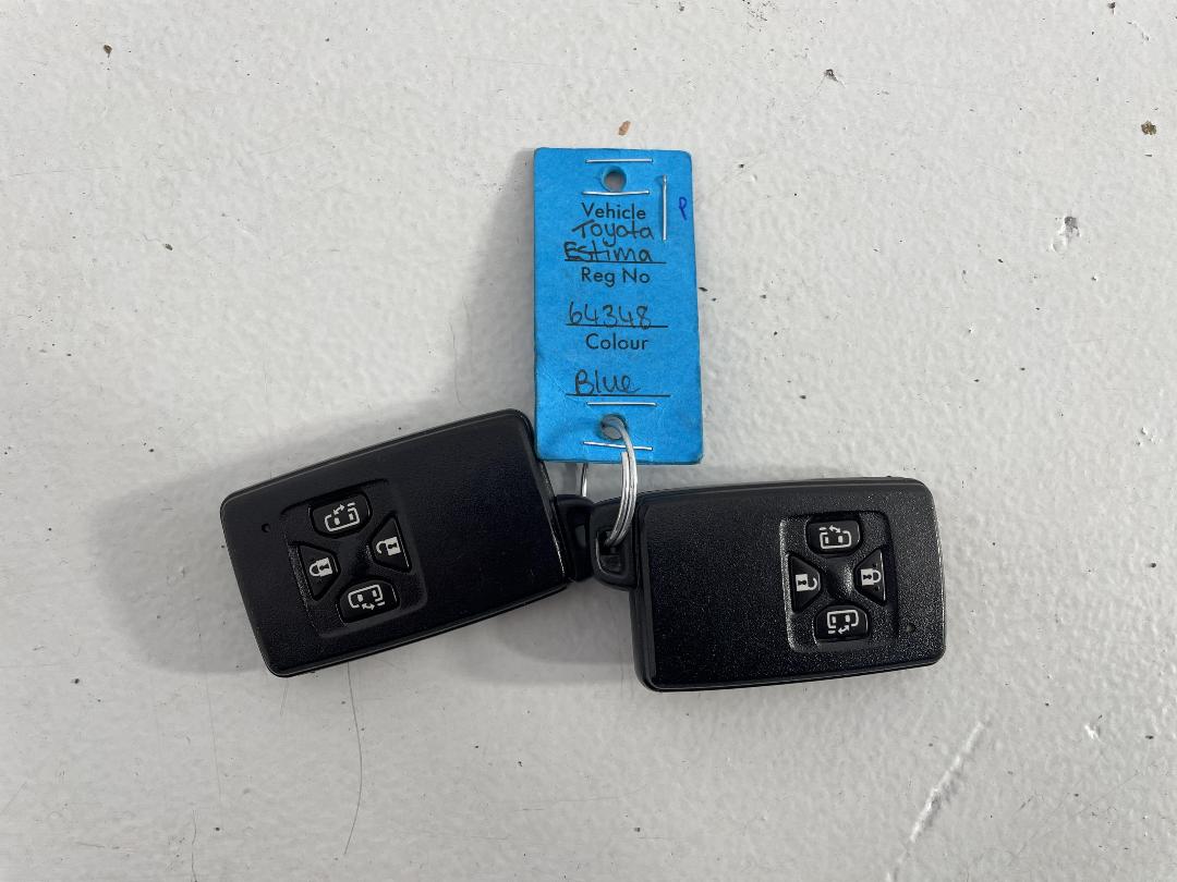 Photo '21' of Toyota Estima Photo '21' of Toyota Estima