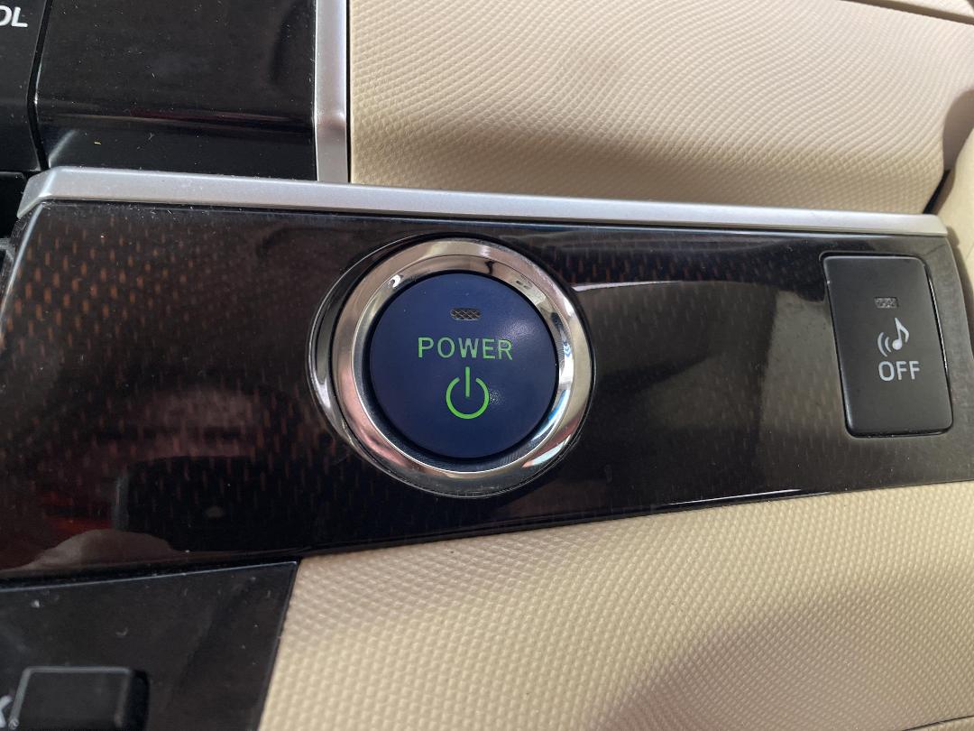 Photo '27' of Toyota Estima Photo '27' of Toyota Estima