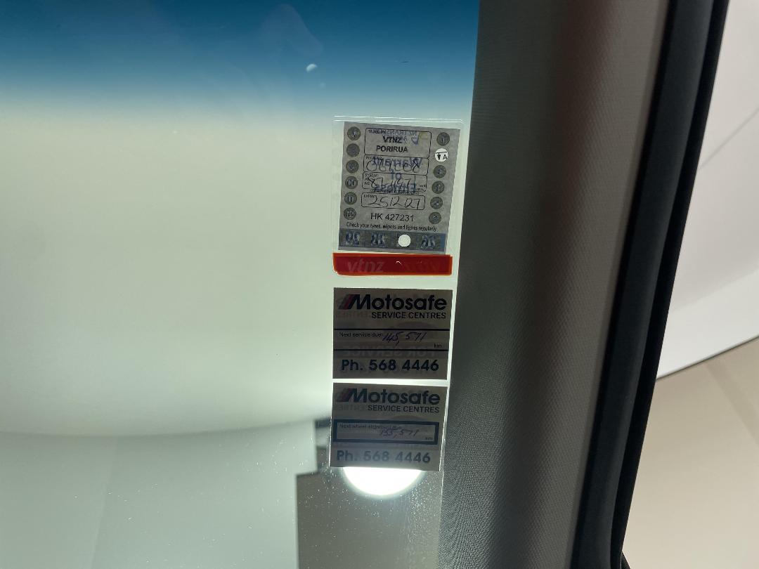 Photo '26' of Toyota Estima Photo '26' of Toyota Estima