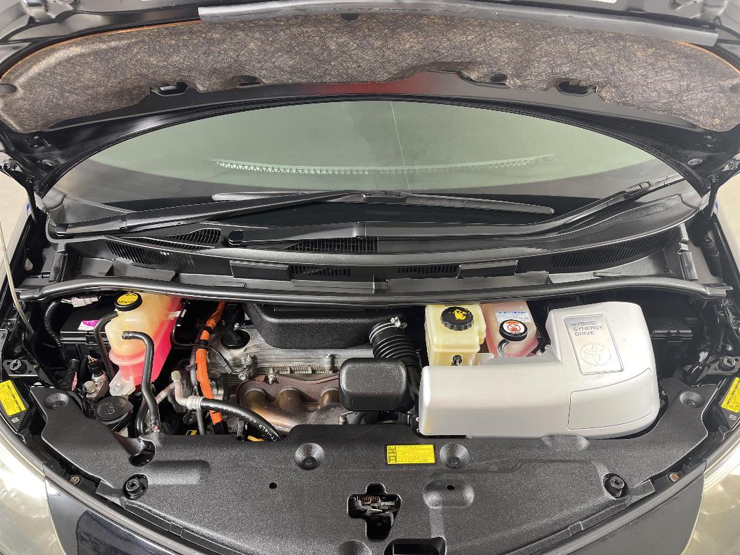 Photo '13' of Toyota Estima Photo '13' of Toyota Estima