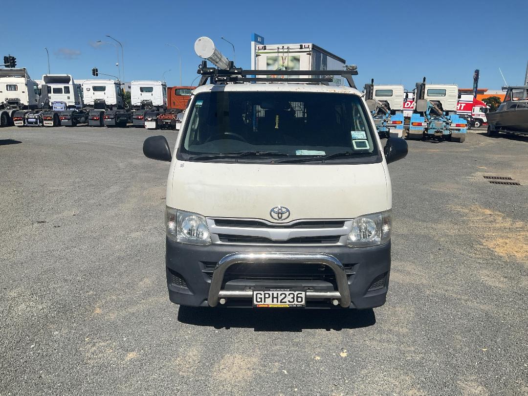 Photo '2' of Toyota Hiace Photo '2' of Toyota Hiace