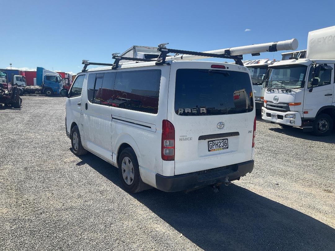 Photo '5' of Toyota Hiace Photo '5' of Toyota Hiace