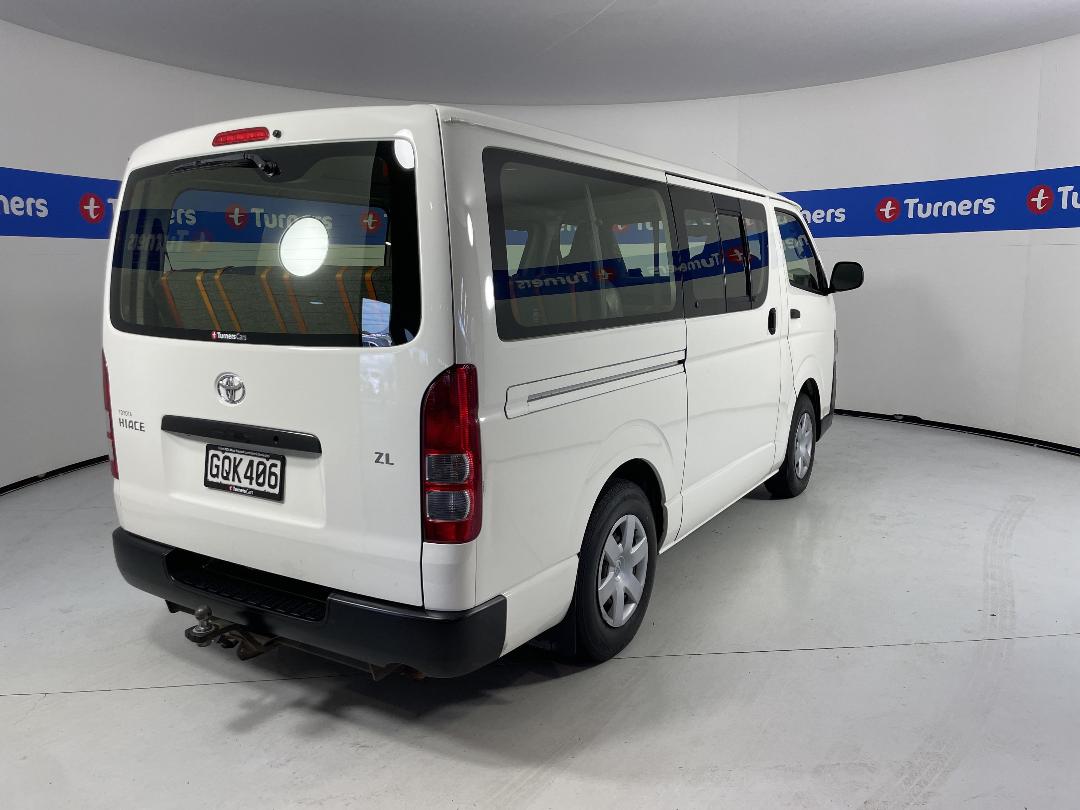 Photo '7' of Toyota Hiace