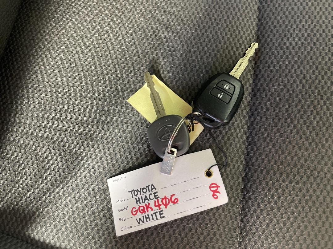 Photo '21' of Toyota Hiace